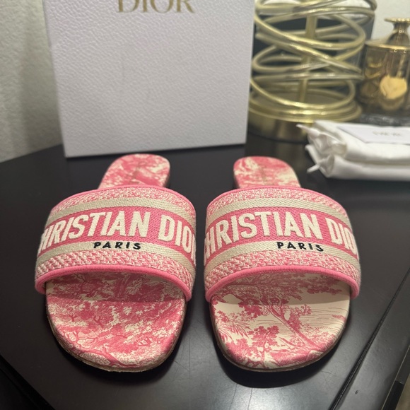 Christian Dior Dway Embroidered Logo Slide Sandal Pink 39 - Picture 2 of 11